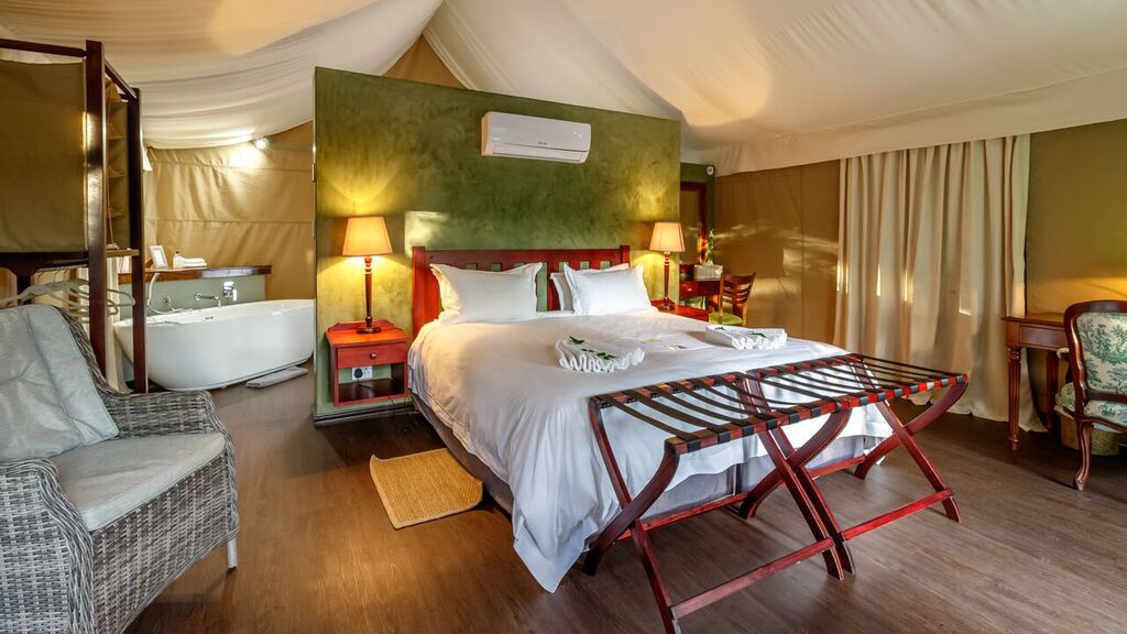 Luxury Tent_Inside.jpg