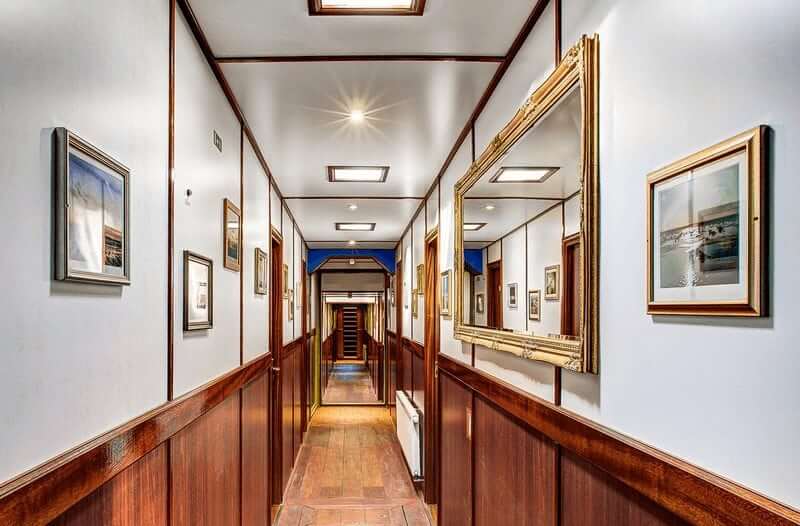 https://boatbiketours.com/wp-content/uploads/2018/02/Mare_fan_Frysl%C3%A2n_hall_2.jpg