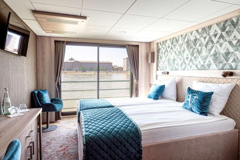 Barco Vivienne 332